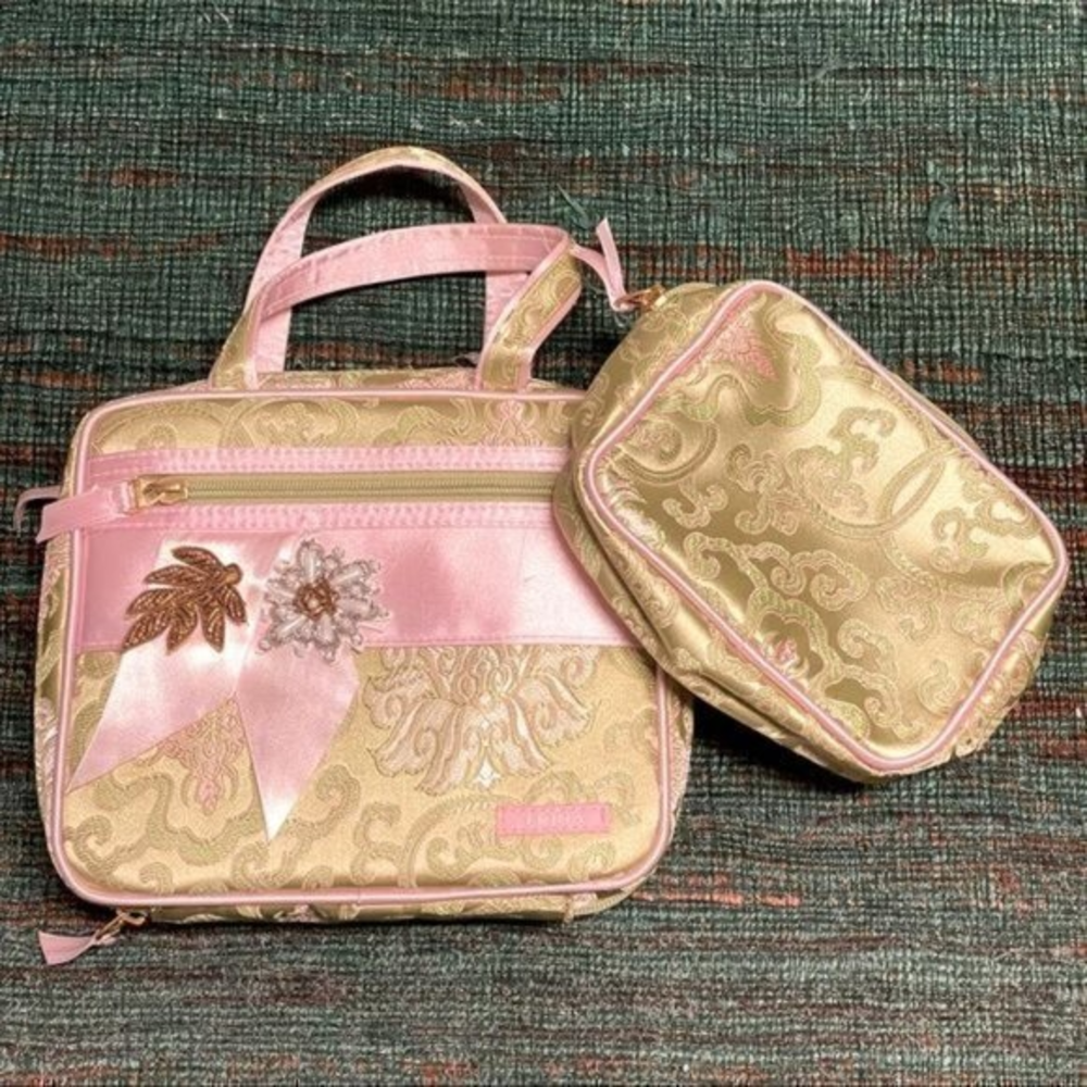 NWT Trina Turk travel bags‎